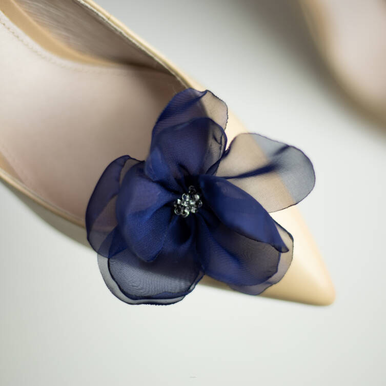 Klipsy do butów ślubnych Fragile Navy Blue Flower